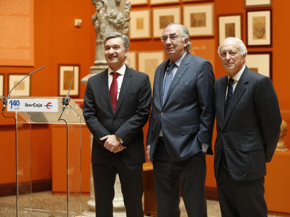Víctor Iglesias,Amado Franco y José Luis Aguirre, en la presentación de los resultados de Ibercaja