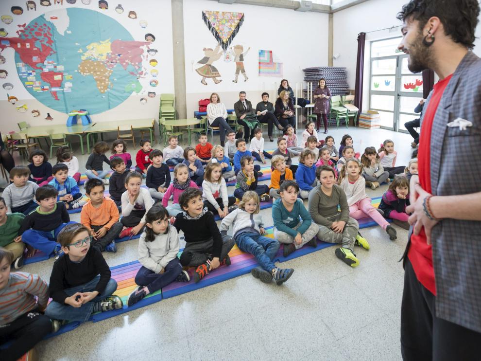 El colegio El Espartidero (Santa Isabel) se convirtió ayer en un espacio libre de gluten
