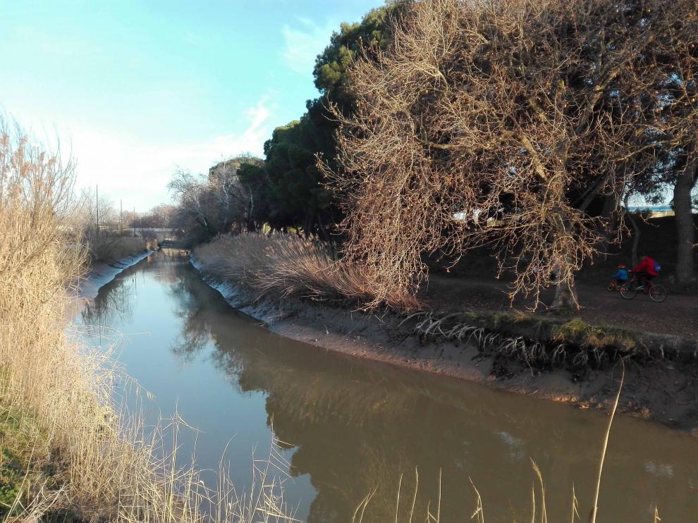 Entorno del Canal, a su paso por Valdefierro