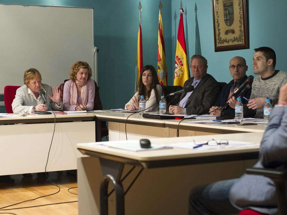 Un momento del pleno en el que se produce la reprobación a la exalcaldesa Aured, ayer tarde.