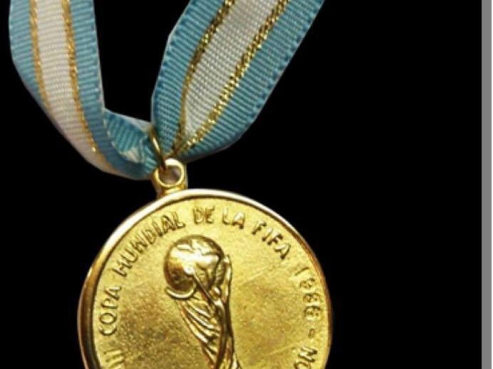La medalla de Maradona que se ha subastado por más de 9.000 dólares.