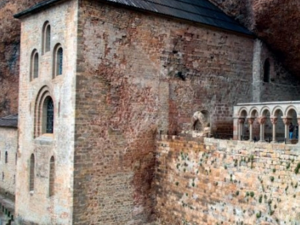 Monasterio de San Juan de la Peña, imagen del calendario de Turismo de Aragón.