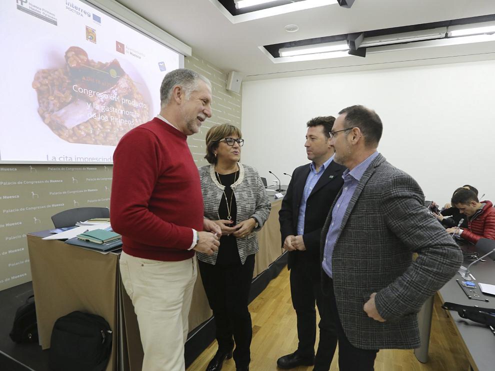 Fernando Gállego, Elisa Sancho, Fernando Blasco y Pedro Salas en la presentación del congreso.