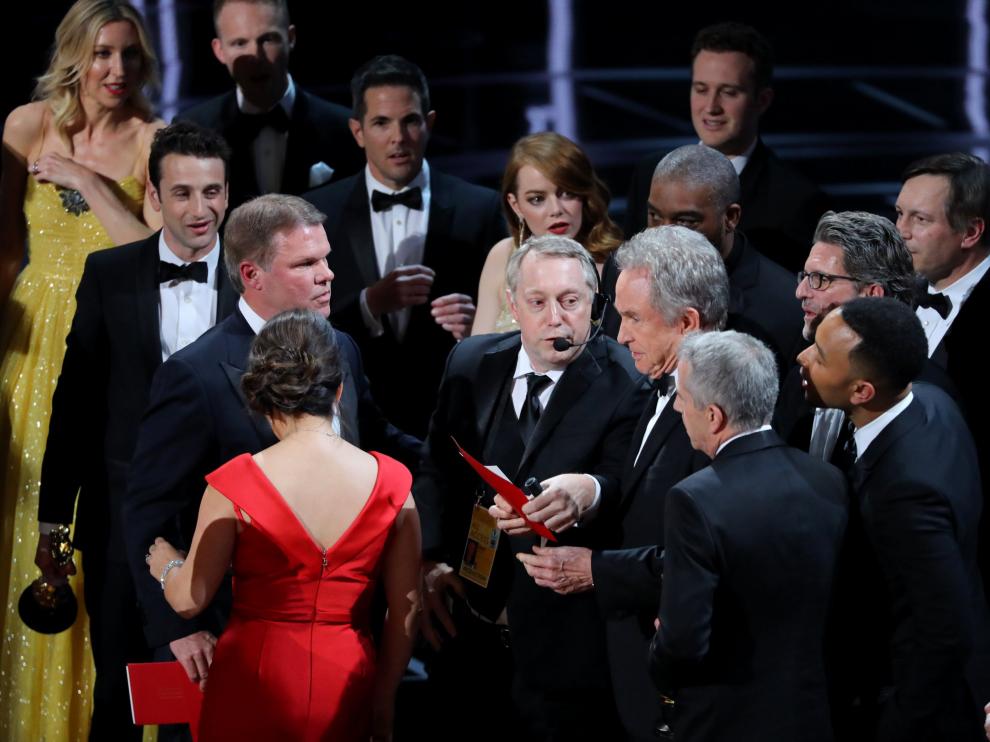 Momento de confusión en los Premios Óscar por el tremendo error.