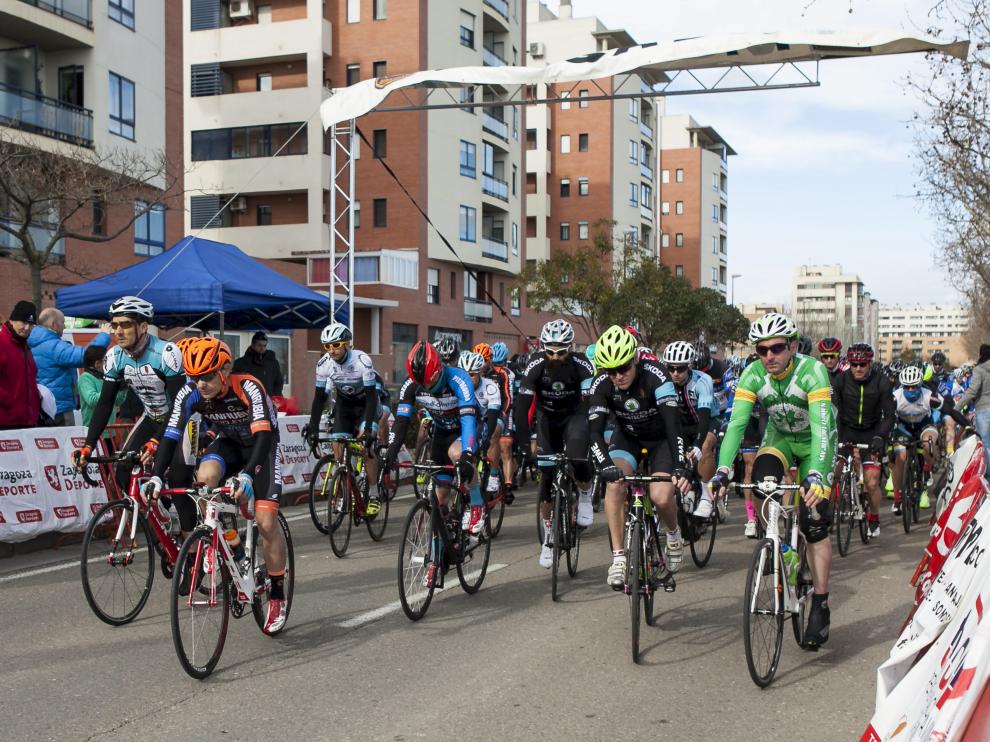 Salida en Santa Isabel de la anterior edición del Trofeo Óscar Llanos.