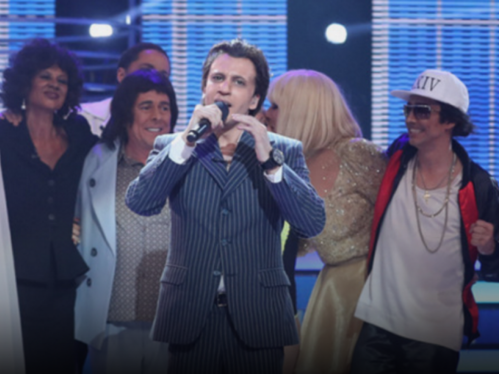 Blas Cantó, interpretando a Marc Anthony después de haber batido el récord de audiencia de 'Tu cara me suena'.