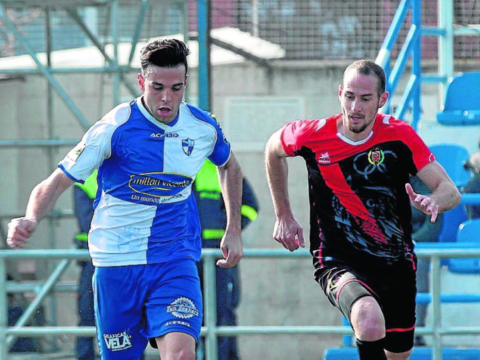 Gabarre, en una acción con un rival de L'Hospitalet.