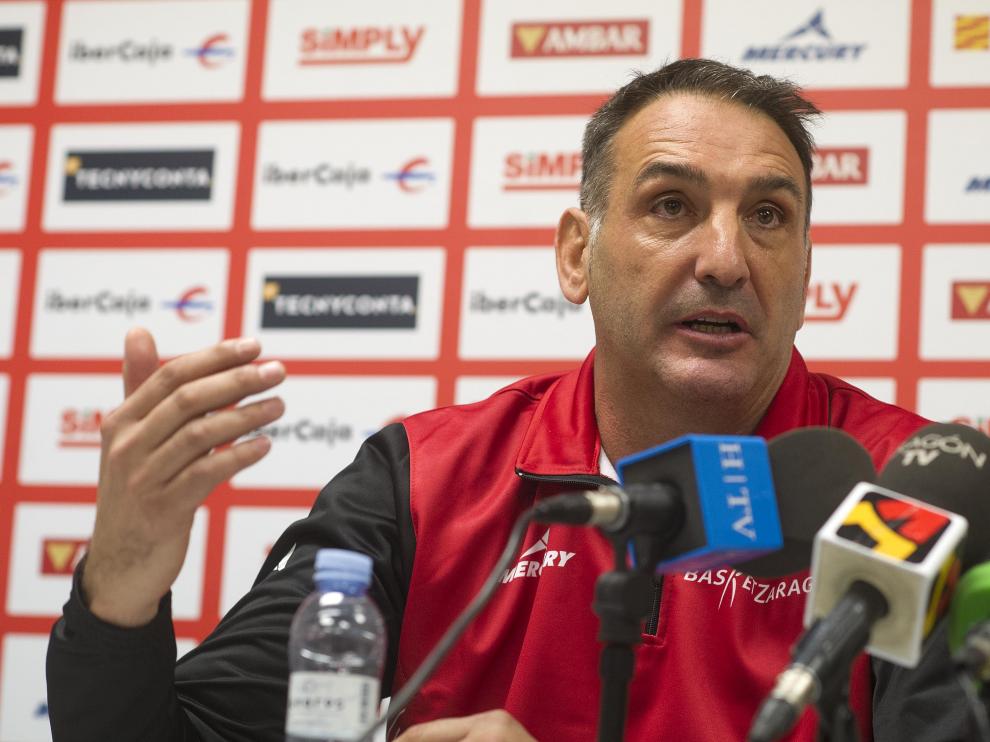Luis Guil, entrenador del Tecnyconta