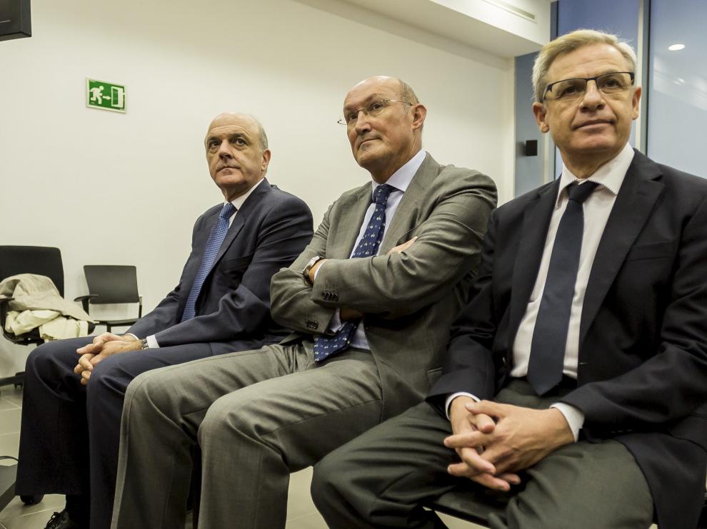 Tomás García Montes, Javier Alfaro y Ramón Marrero durante el juicio.