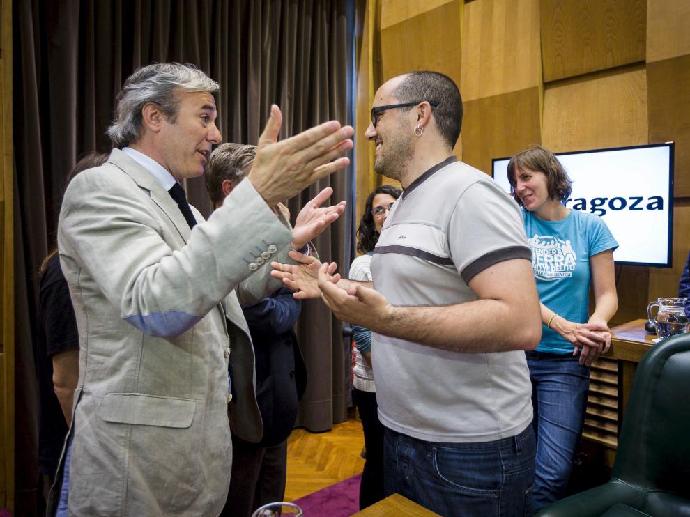 Azcón y Cubero, en otra pasada 'intervención' conjunta, en un pleno del Ayuntamiento de Zaragoza