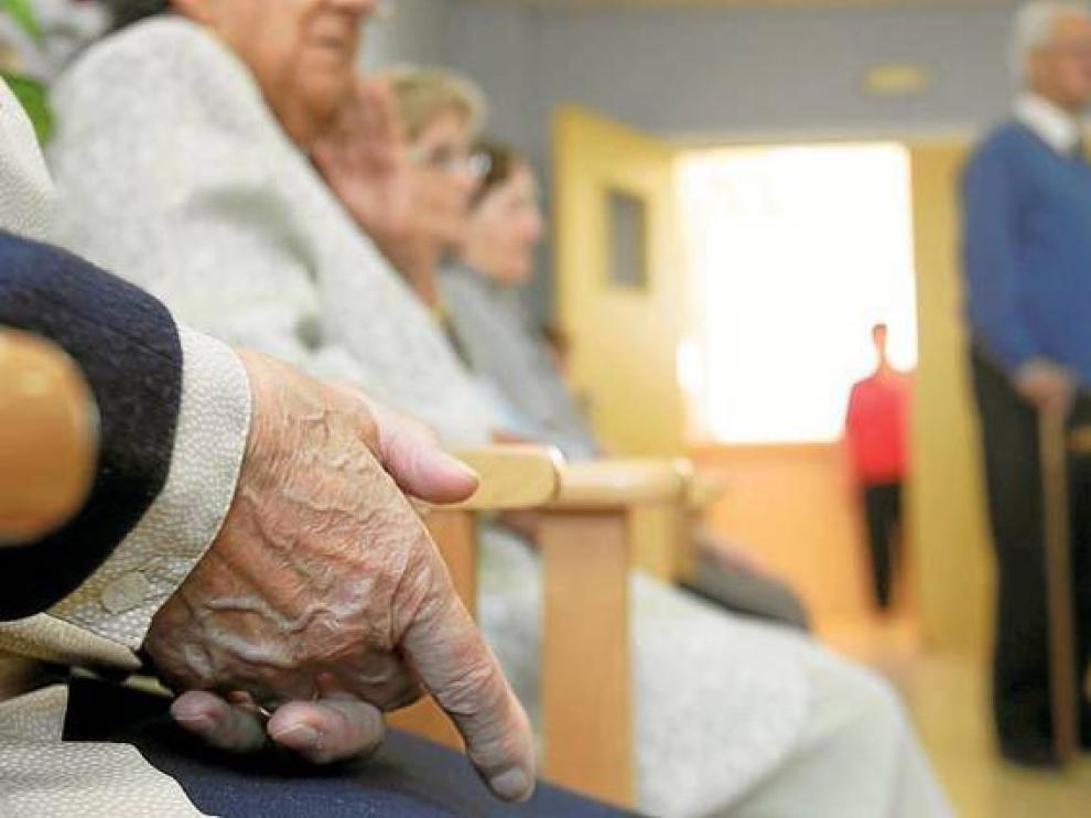 La teleasistencia permite a las personas mayores seguir viviendo en su domicilio.