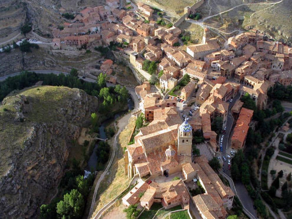 La mejor ruta para conocer España por carretera tiene 11 paradas en Aragón