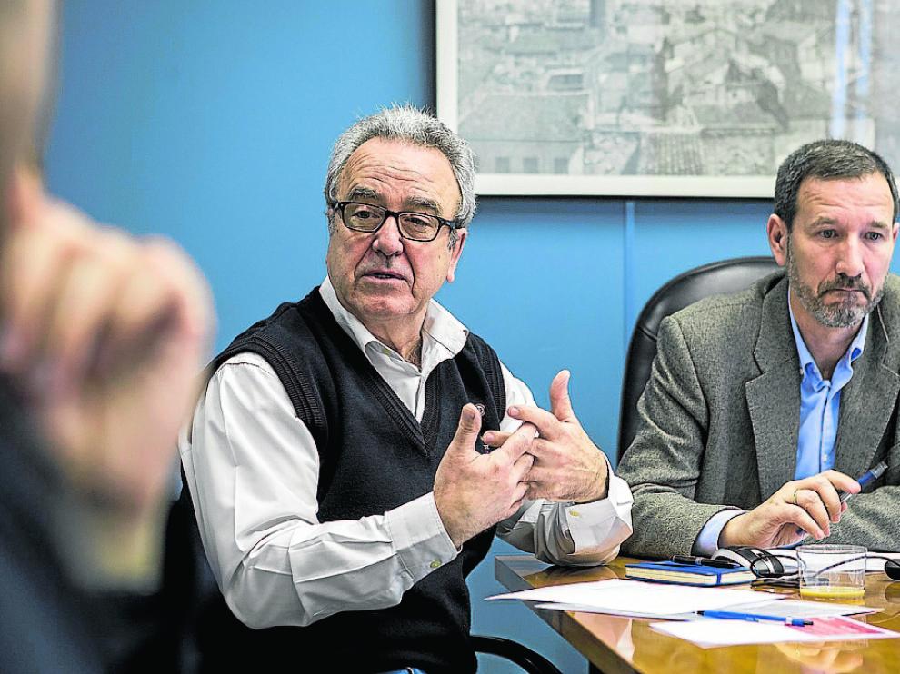 Los arquitectos Ricardo Marco y Pablo de la Cal, ayer en la presentación del documento