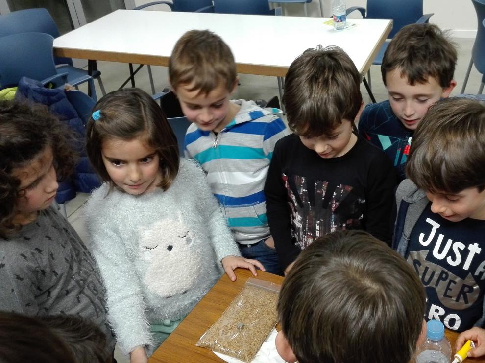 Taller científico para ser astronauta, en una foto de archivo.