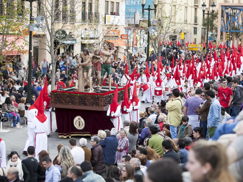 Los tambores de La Columna, que este año también celebran aniversario, el pasado Santo Entierro.