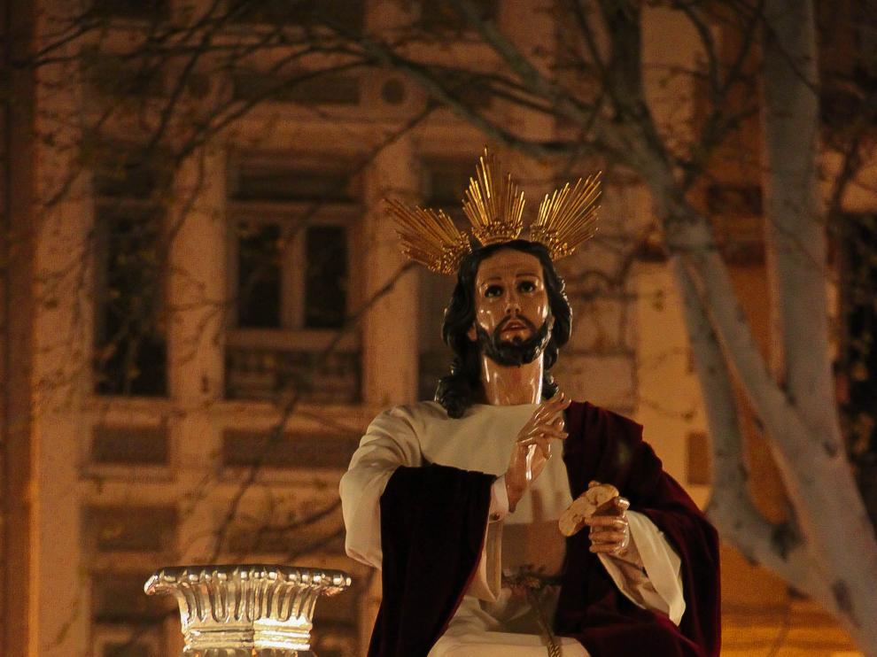 Detalle del Cristo del Amor Fraterno, uno de los pasos de Zaragoza llevado por costaleros.