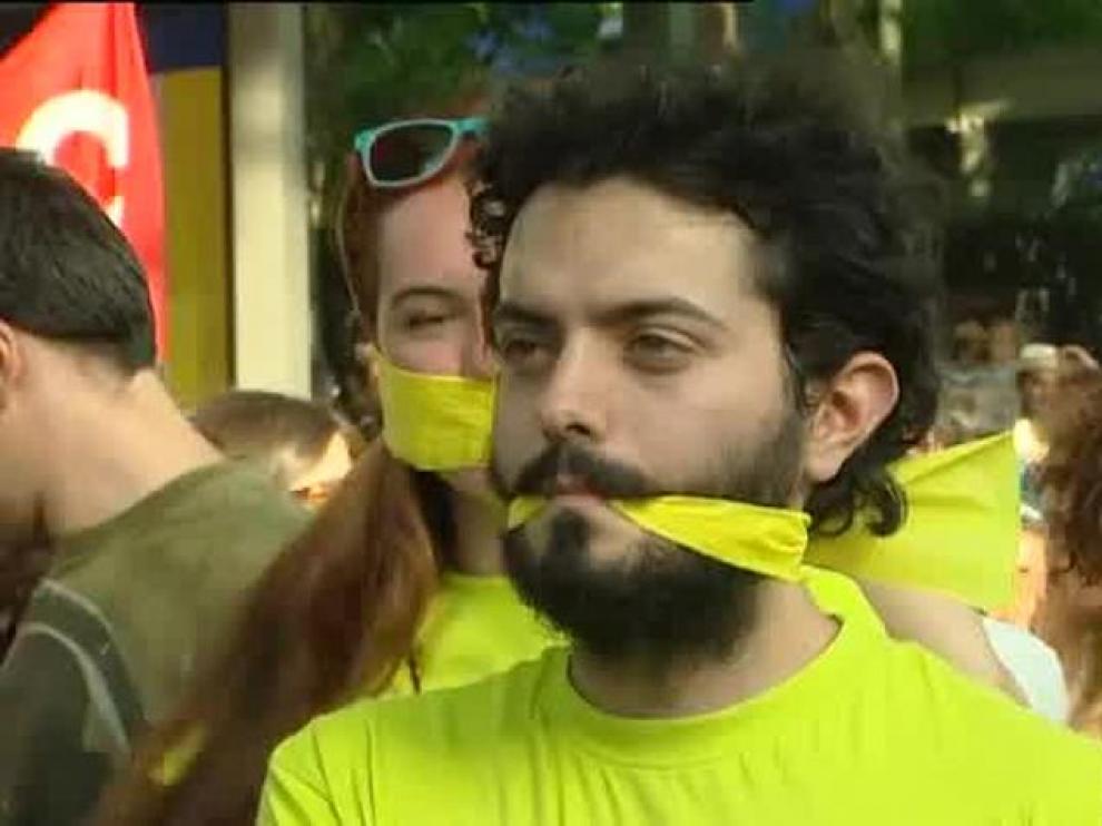 La oposición empieza a desmantelar la 'ley mordaza' con la oposición del PP