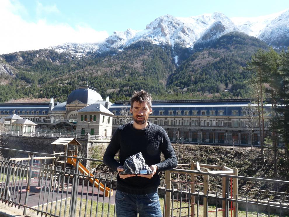 El multicampeón del mundo de trail y ultratrial Luis Alberto Hernando premiado por su palmarés individual masculino.