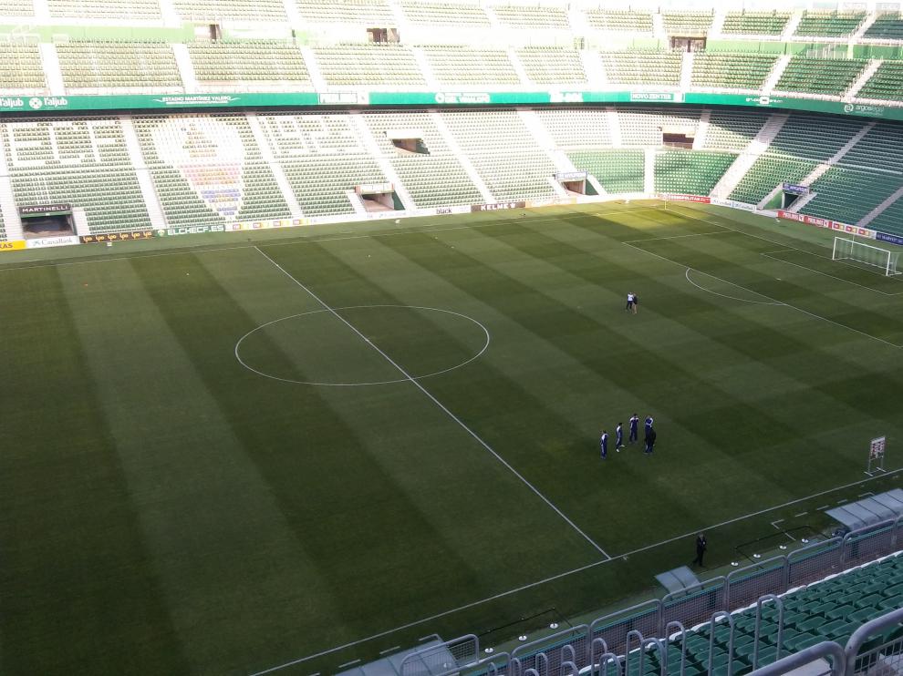 Panorámica del Martínez Valero una hora antes del inicio del choque.