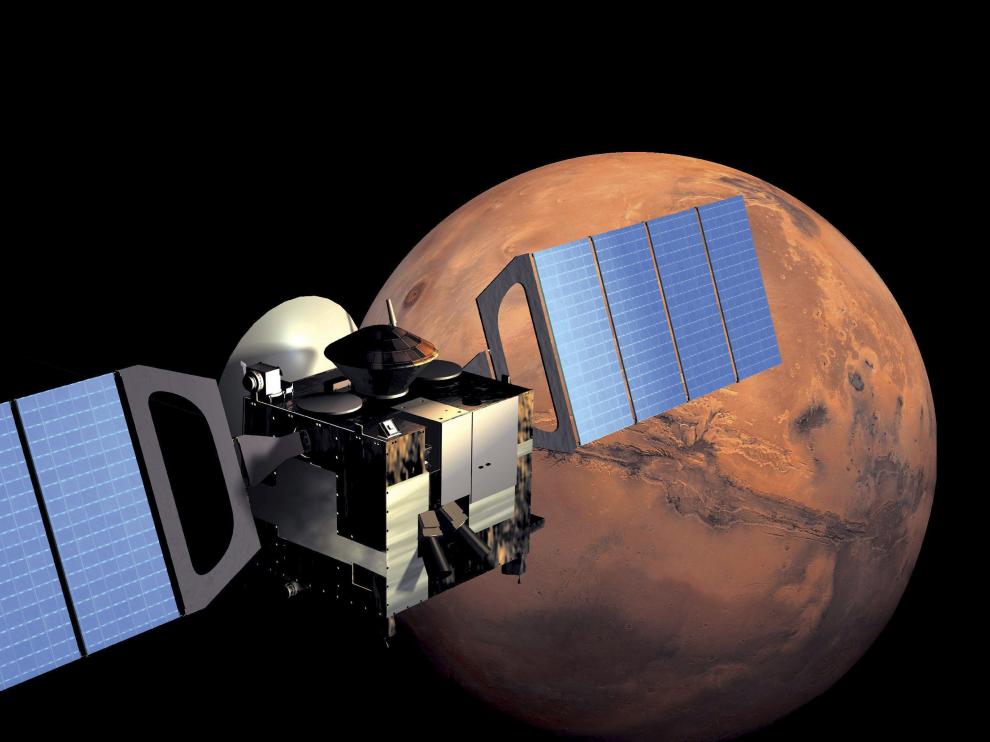La sonda Mars Express, con Marte al fondo.