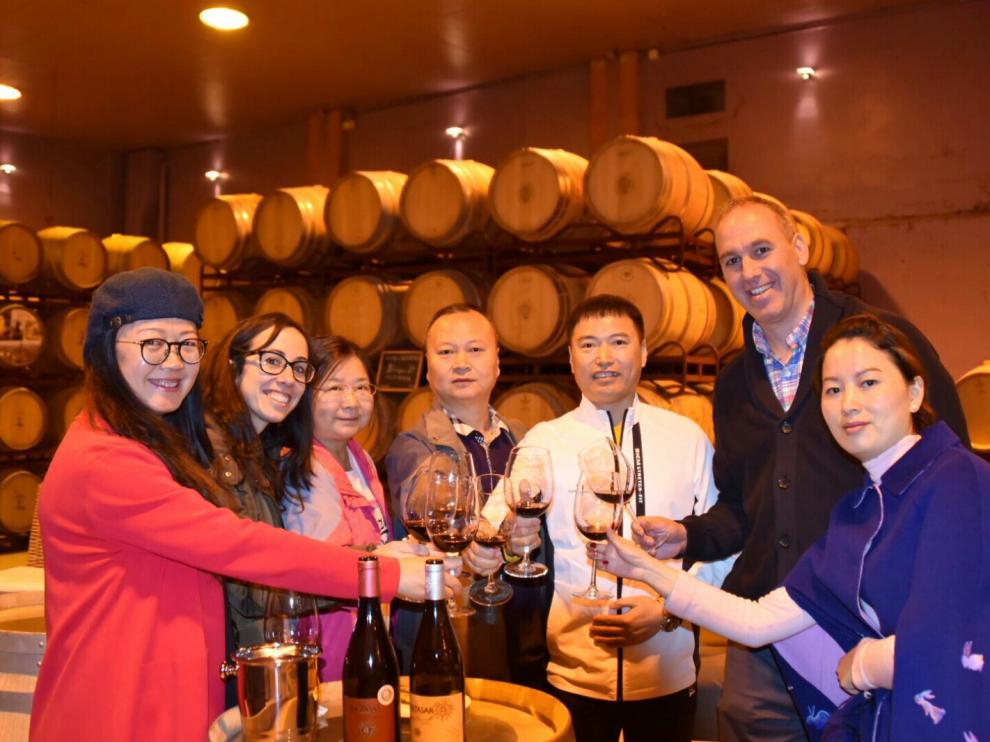 Imagen de archivo de una visita de una delegación china a las Bodegas San Alejandro, en Calatayud.