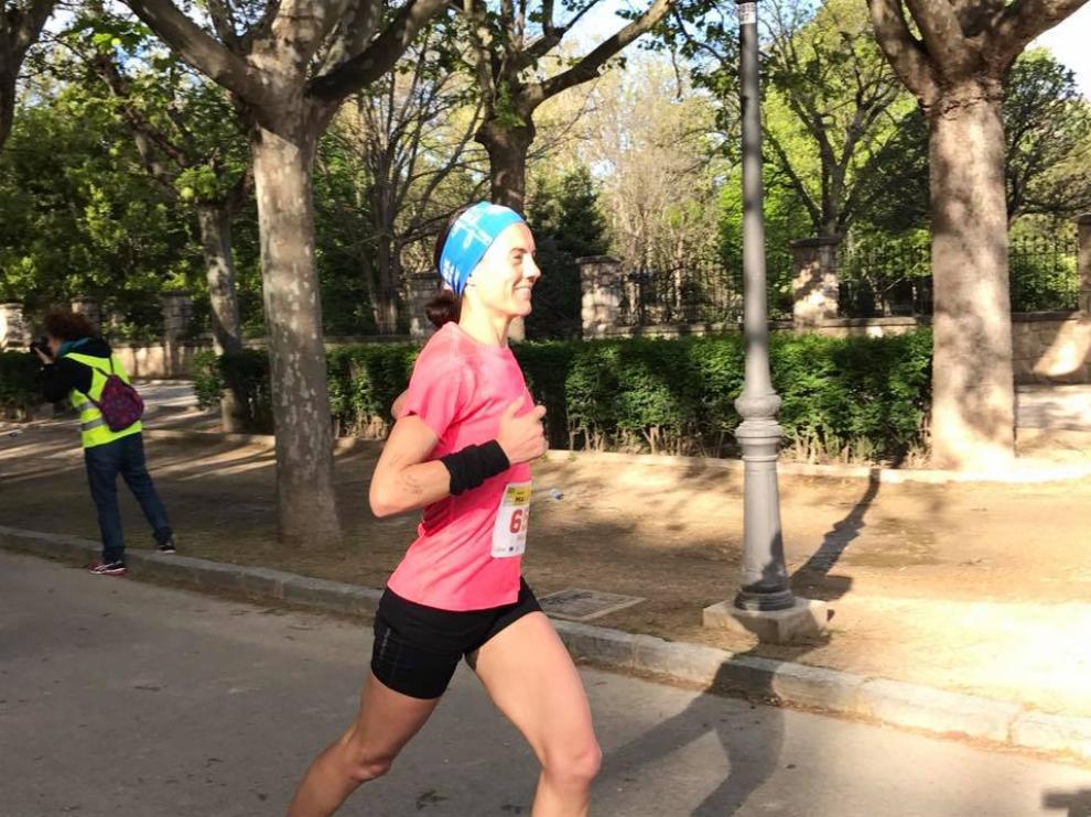 Corriendo por el Parque Grande, kilómetro 20 de la maratón.