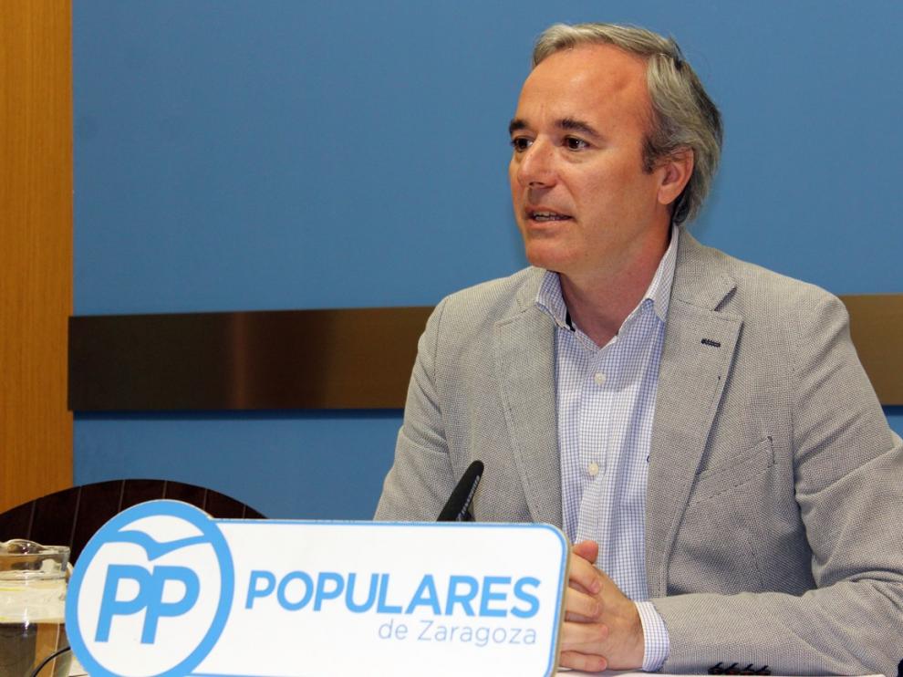 Jorge Azcón en la rueda de prensa.