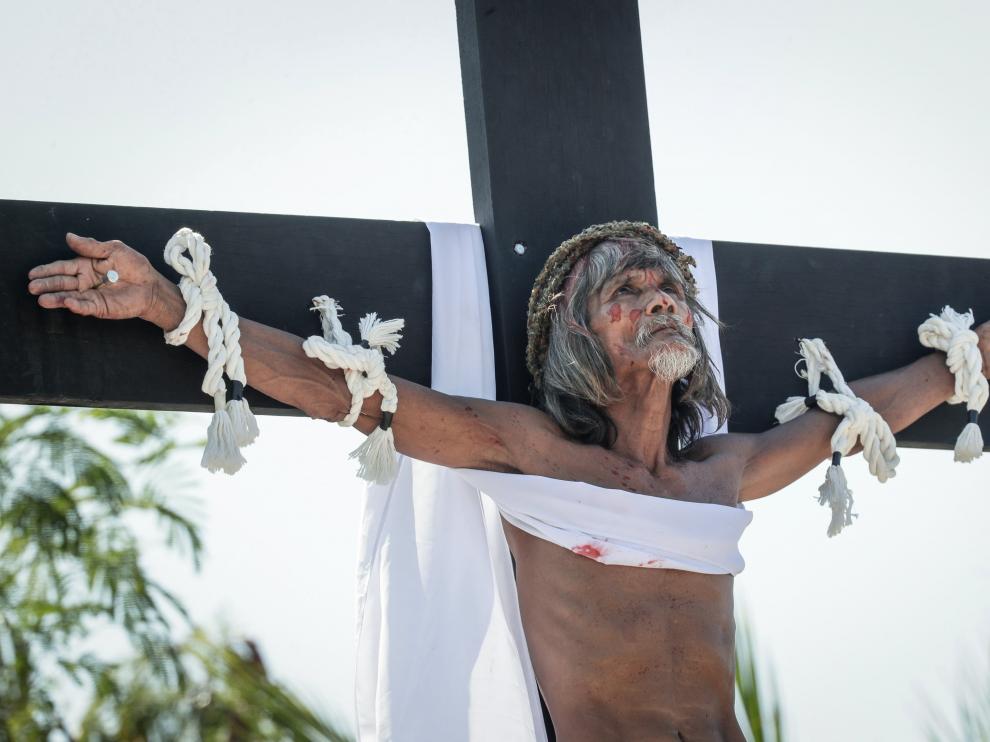 Penitente crucificado en Filipinas