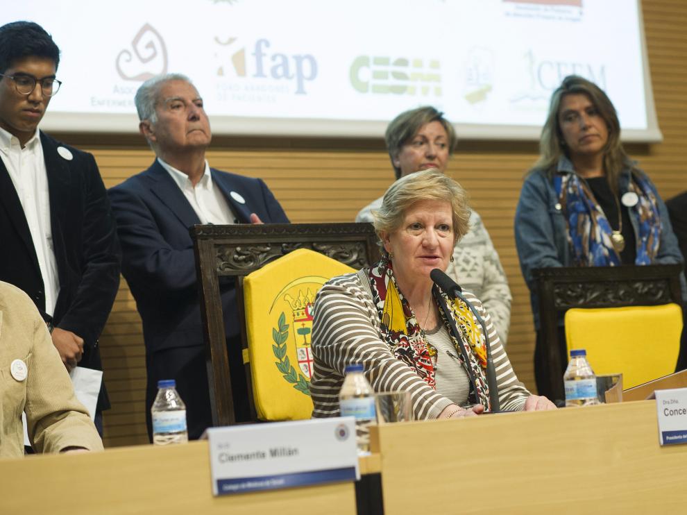 La presidenta del Colegio de Médicos inauguró el acto, al que asistieron trabajadores de Primaria.