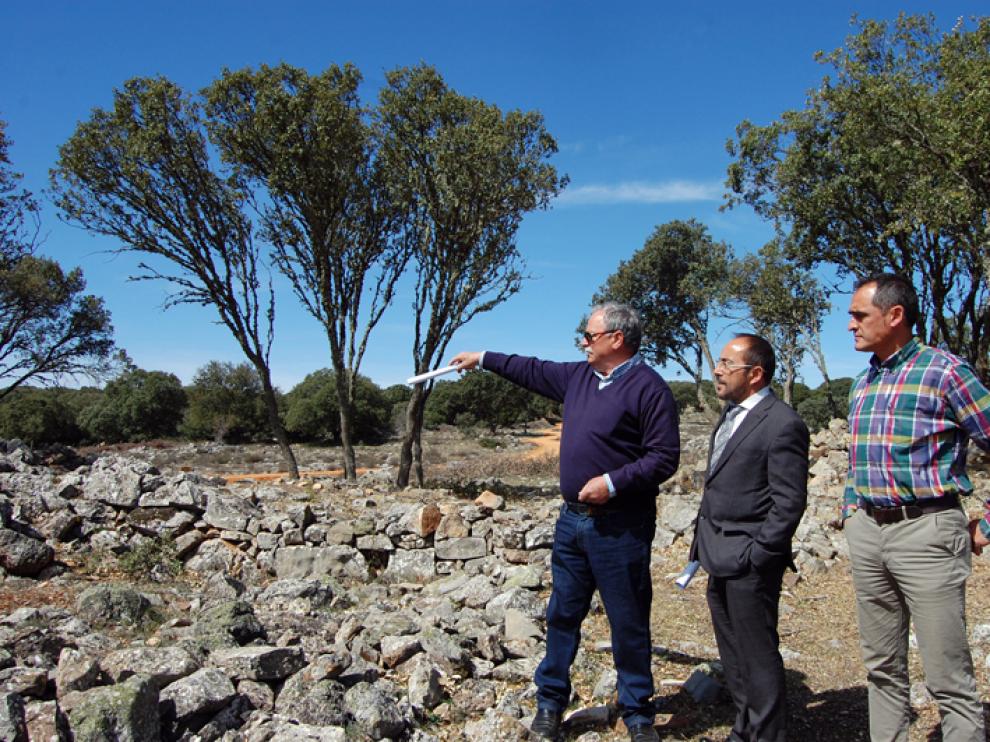 Luis Rey ha visitado hoy las obras de construcción de la senda que permitirá visitar los cinco campamentos romanos de Renieblas