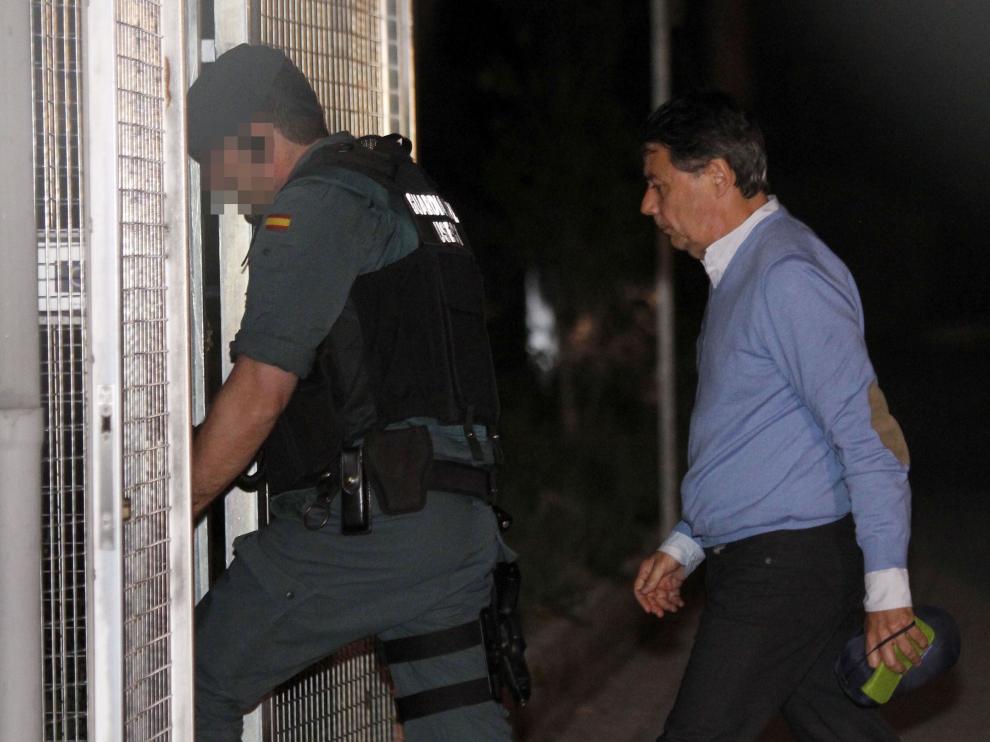 El expresidente de la Comunidad de Madrid a su llegada a Tres Cantos.