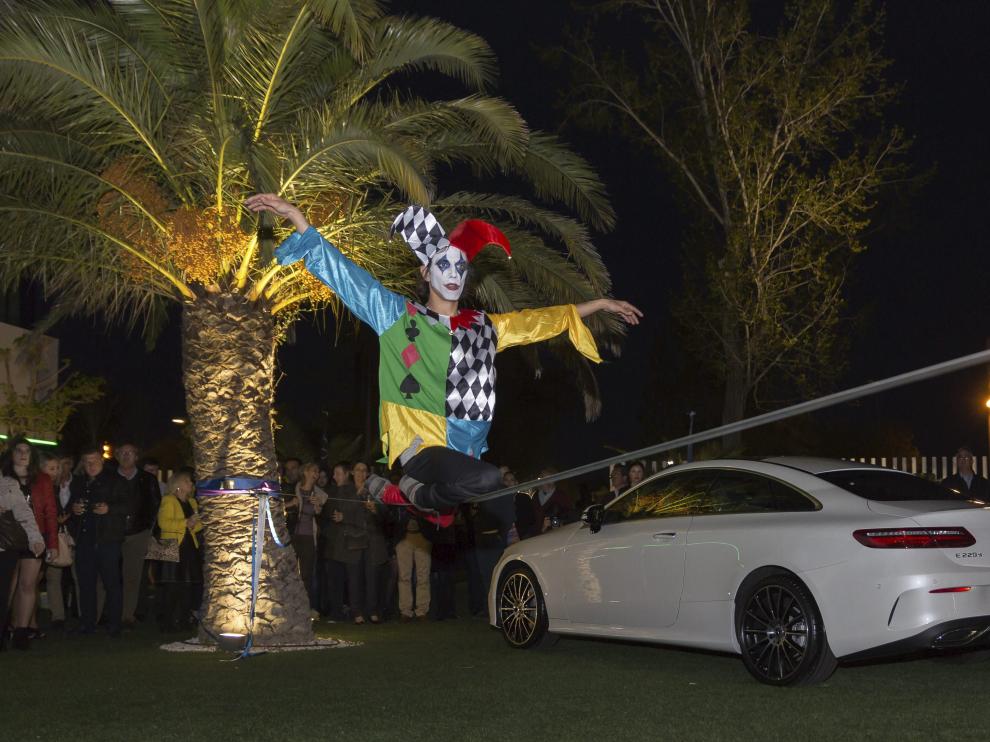 Ágreda Automóvil presentó con un espectáculo circense el nuevo Mercedes Clase E Coupé.