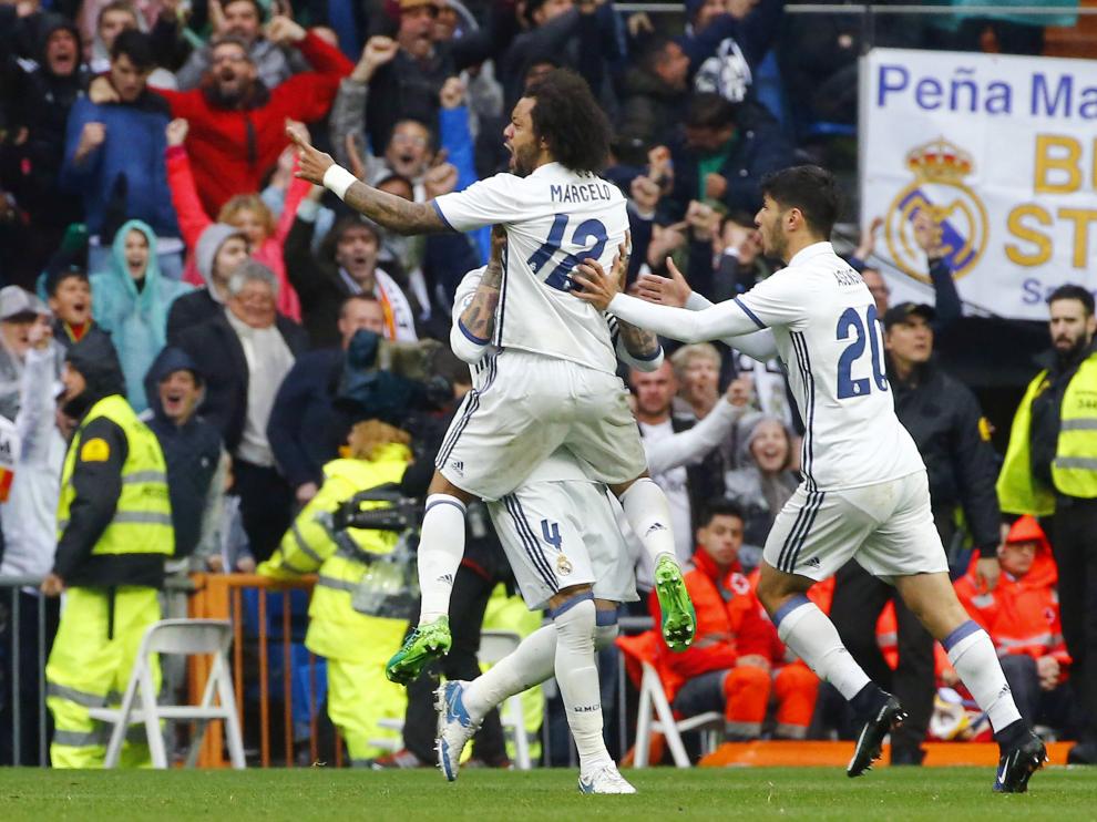 Marcelo celebra el gol del triunfo ante el Valencia.