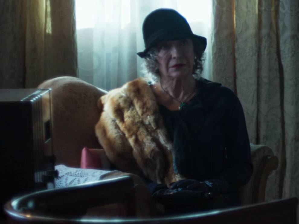 Luisa Gavasa en el segundo capítulo de 'Las chicas del cable'.