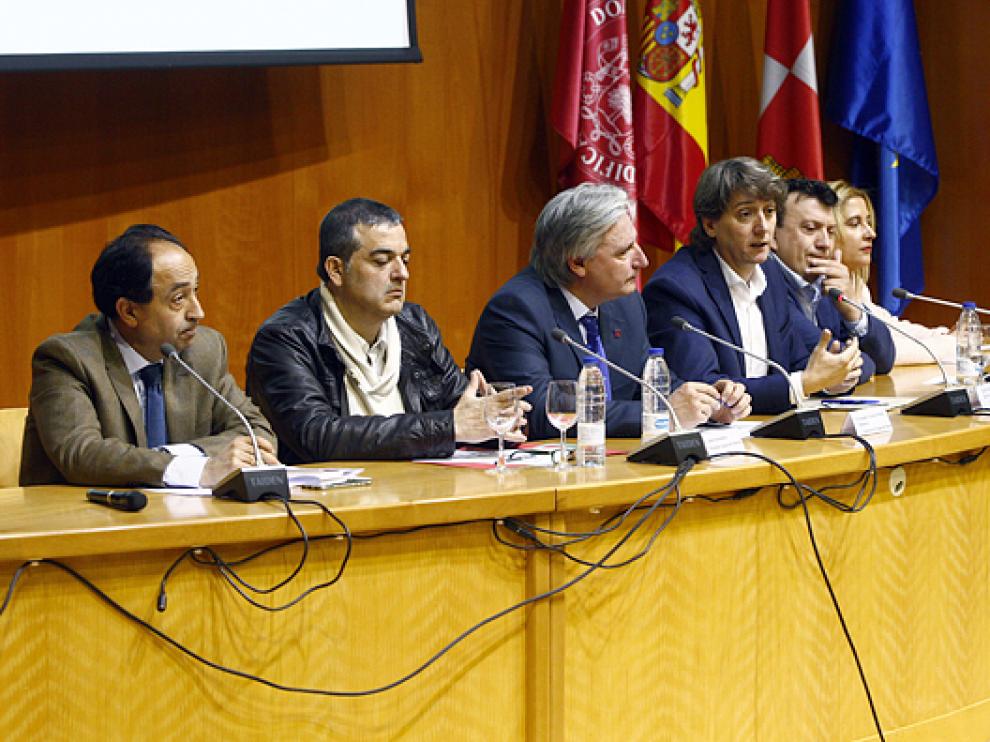 En la inauguración han estado presentes las instituciones sorianas para "ir de la mano" y ofrecer las líneas de ayuda disponibles