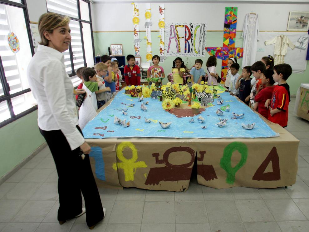 Imagen de archivo del colegio Recarte y Ornat, en el que la DGA quiere escolarizar a los niños sin plaza de Romareda.