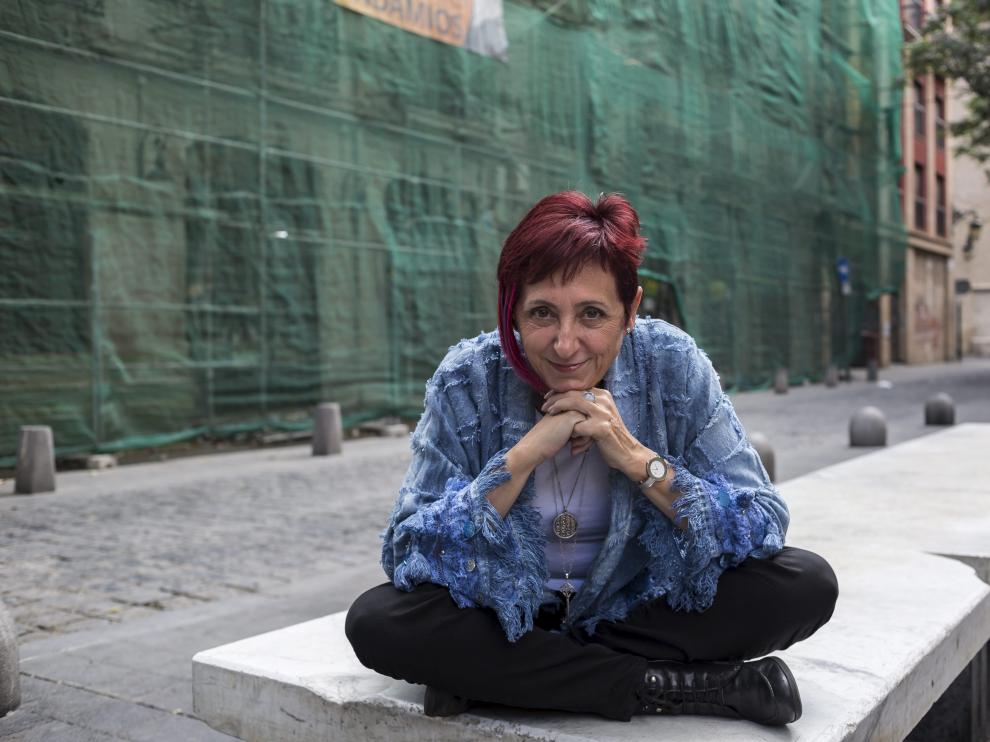 La escritora Elia Barceló, ayer en su parada en Zaragoza.