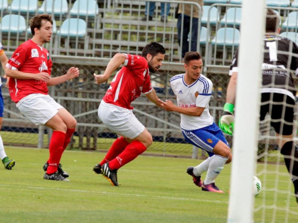 Un lance de juego del partido RZ Aragón-Borja de hace dos semanas en la Ciudad Deportiva.