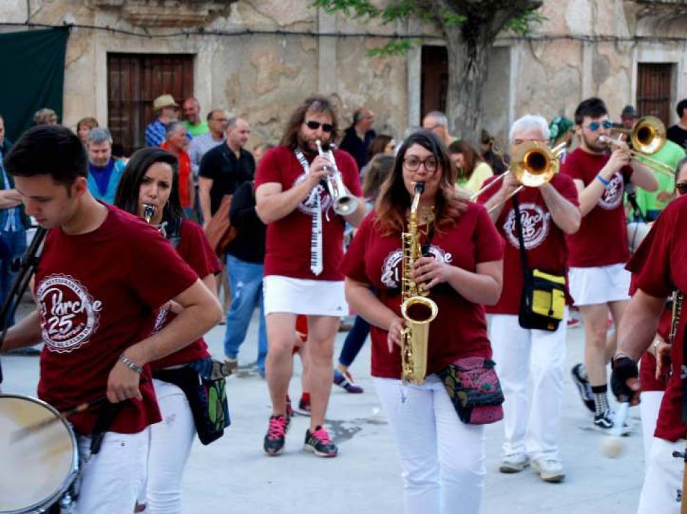 Tres charangas de la comarca pusieron ritmo a la jornada.