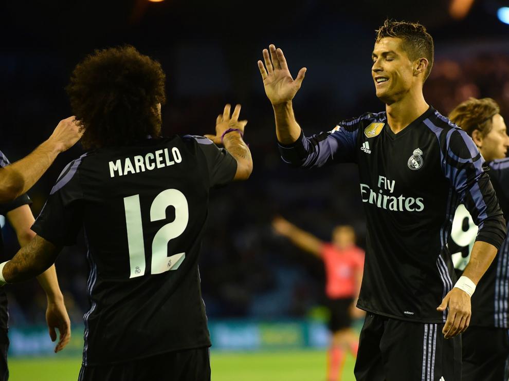 Ronaldo y Marcelo, tras uno de los goles del Madrid.