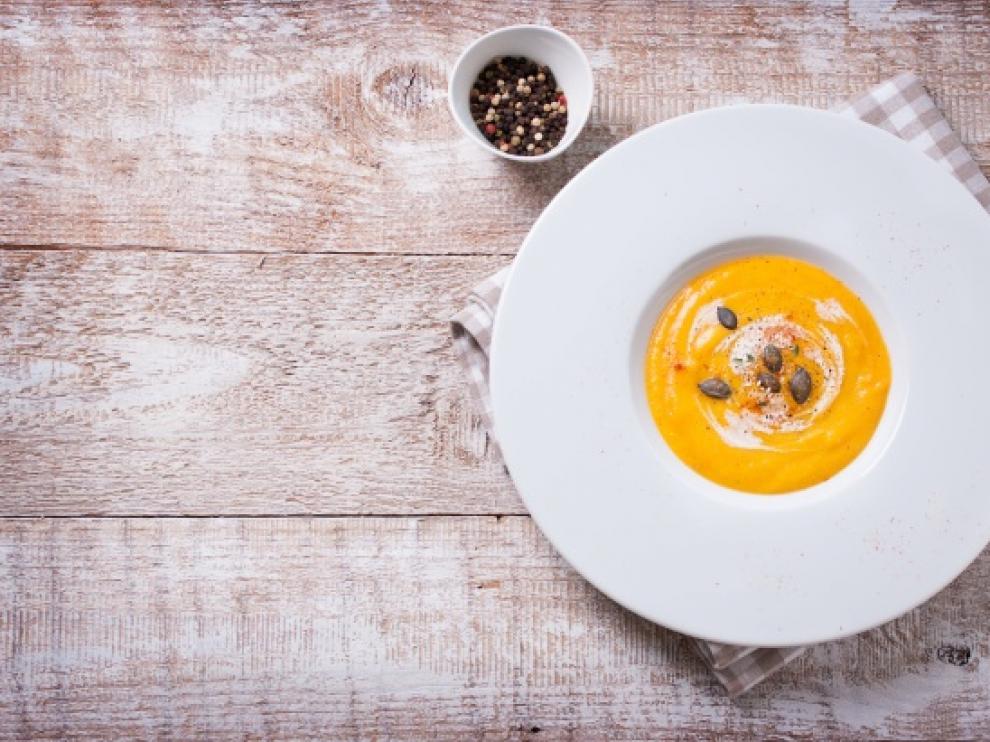 Dentro de las cremas y sopas frías hay un sinfín de variaciones aptas para todos los gustos.