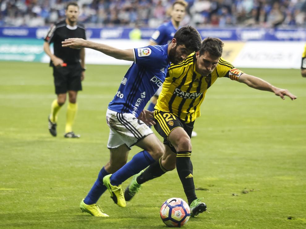 Un punto de oro en Oviedo para un Zaragoza deslavazado y defensivo