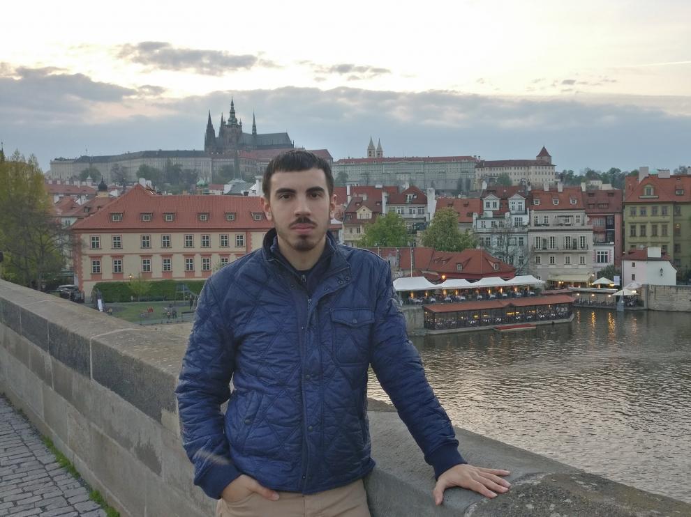 Carlos Sánchez en Praga, a donde se ha trasladado con un contrato de la Universal Productions Partner.