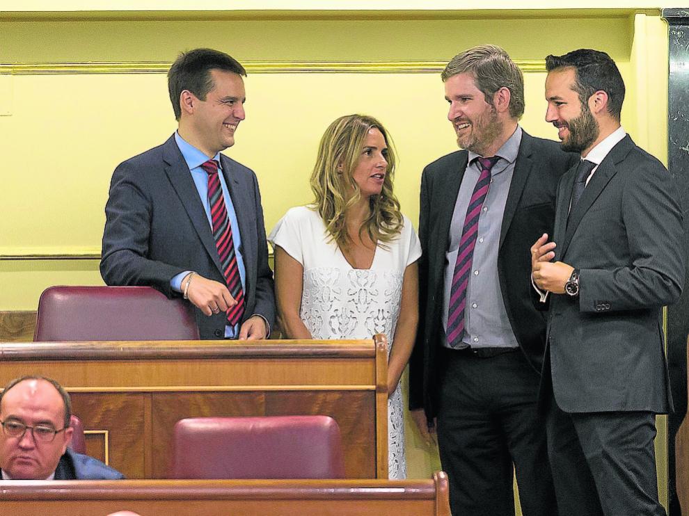 Los diputados del PSOE Oscar Galeano, Susana Sumelzo, Ignacio Urquizu y Gonzalo Palacín.