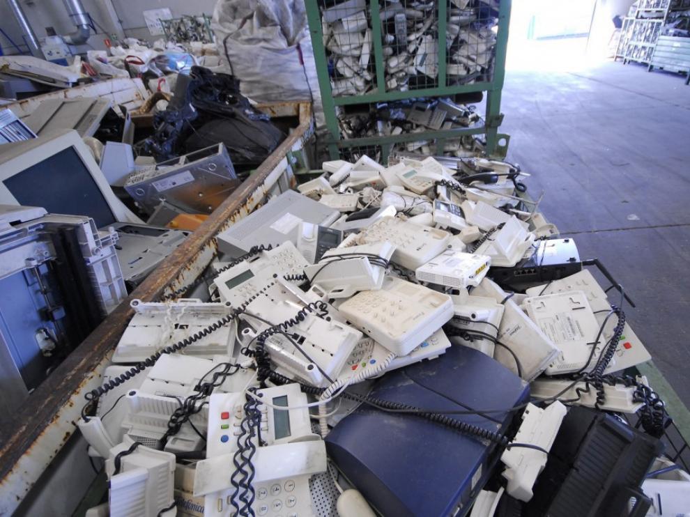El reciclaje de residuos electrónicos es una práctica cada vez más extendida.