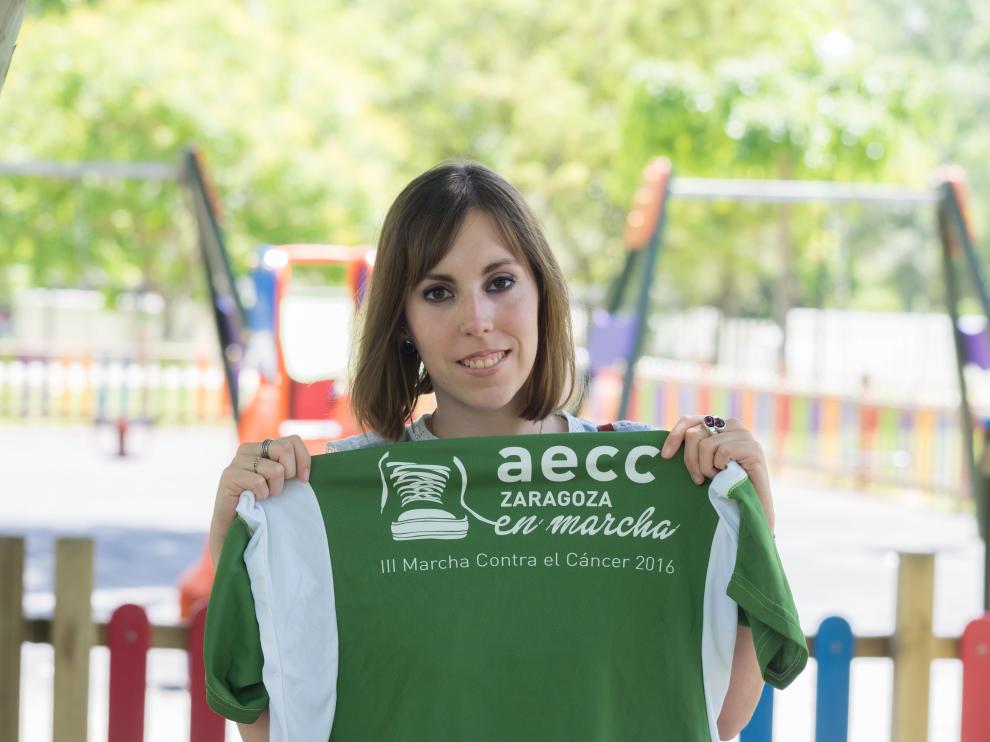 María Pastor, de 25 años, dedica parte de su jornada a ayudar a niños con cáncer en el Hospital Infantil.