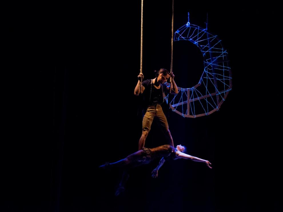 Momento del espectáculo 'Elhoy' de La Cúpula Circo Narrativo.