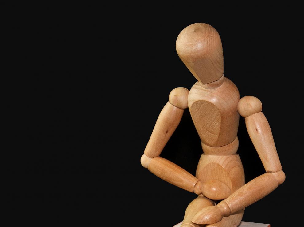 El síndrome premenstrual provoca dolores de cabeza y barriga, entre otros síntomas.