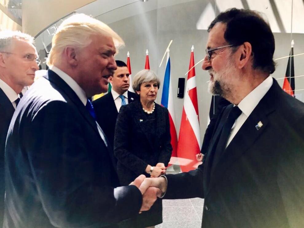Saludo entre Mariano Rajoy y Donald Trump.
