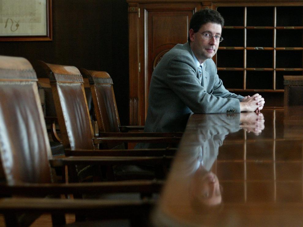 El catedrático de la UZ José María Gimeno, codirector del Observatorio de Contratación Pública, institución que ha realizado la aplicación.
